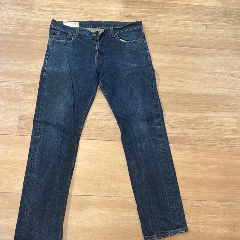 imogene + willie Blue Slim Jeans with Classic Denim Style Barton Slim